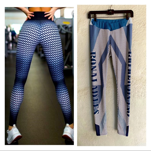 Women’s High Waisted Seamless Blue Graphic Legging - Picture 1 of 16